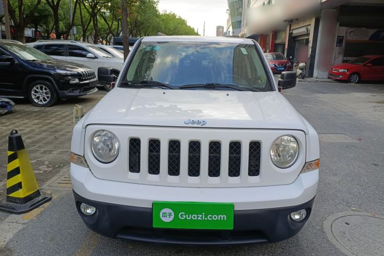 Used Jeep Patriot 2014 2.4L Sport Edition Front
