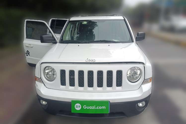 Used Jeep Patriot 2014 2.4L Sport Edition Front