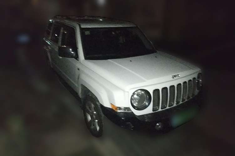 Used Jeep Patriot 2014 2.4L Sport Edition Front Right 45 Deg