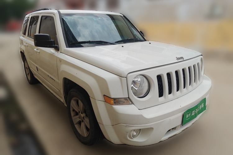 Used Jeep Patriot 2014 2.0L Sport Enhanced Edition Front Right 45 Deg
