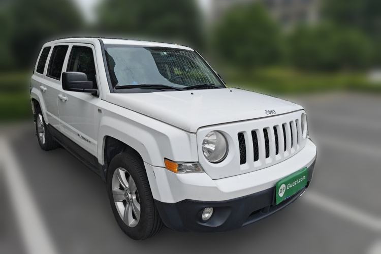 Used Jeep Patriot 2014 2.4L Sport Edition Front Right 45 Deg