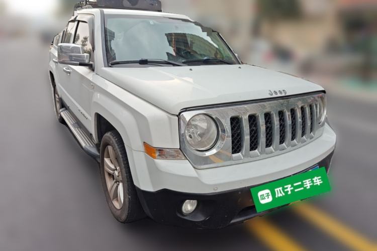 Used Jeep Patriot 2014 2.0L Sport Enhanced Edition Front Right 45 Deg