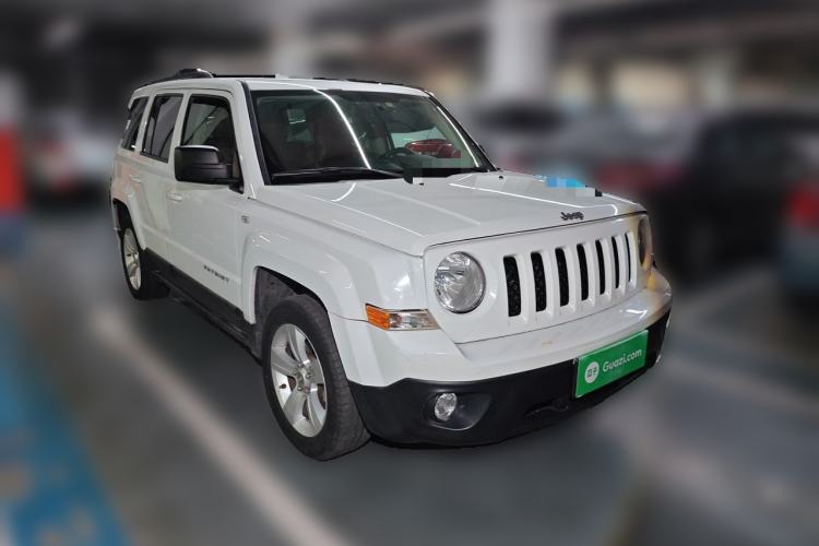Used Jeep Patriot 2014 2.0L Sport Edition Front Right 45 Deg