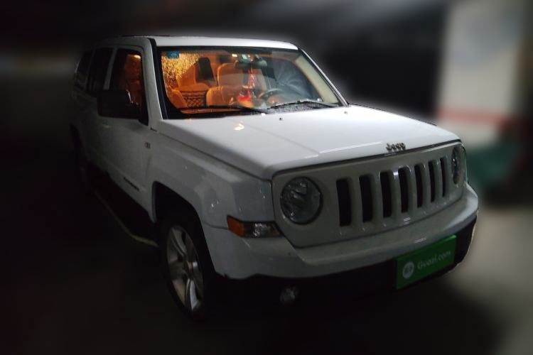 Used Jeep Patriot 2014 2.0L Sport Enhanced Edition Front Right 45 Deg