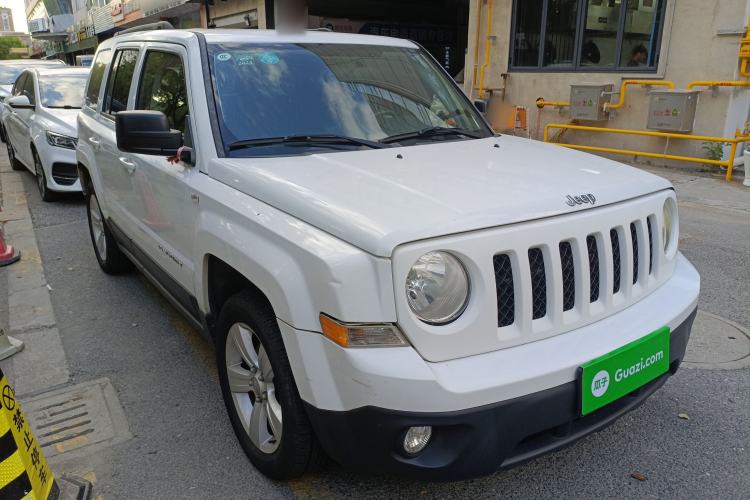 Used Jeep Patriot 2014 2.4L Sport Edition Front Right 45 Deg