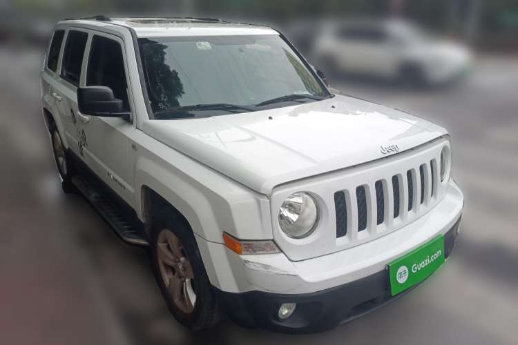 Used Jeep Patriot 2014 2.4L Sport Edition Front Right 45 Deg