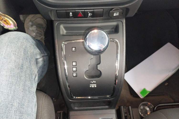 Used Jeep Patriot 2014 2.0L Sport Enhanced Edition Gear Lever