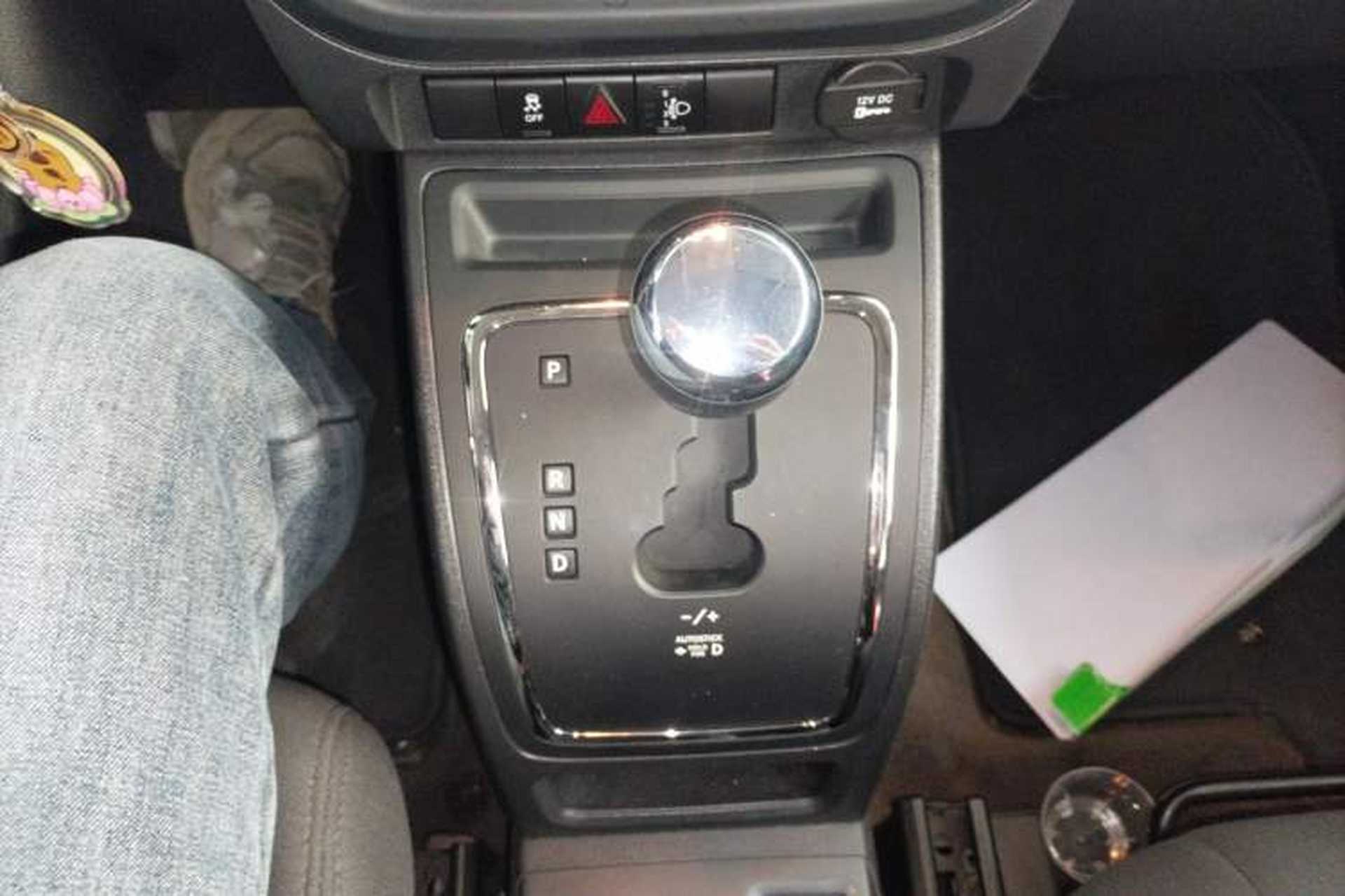 Used Jeep Patriot 2014 2.0L Sport Enhanced Edition Gear Lever