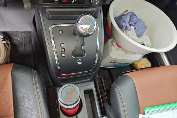 Used Jeep Patriot 2014 2.4L Sport Edition Gear Lever