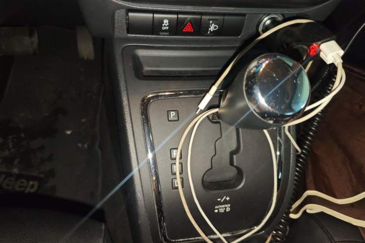 Used Jeep Patriot 2014 2.0L Sport Enhanced Edition Gear Lever