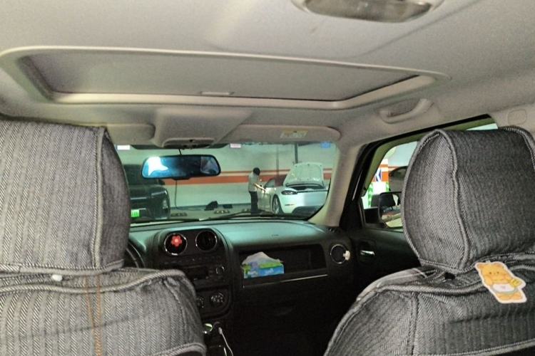 Used Jeep Patriot 2014 2.4L Sport Edition Headliner