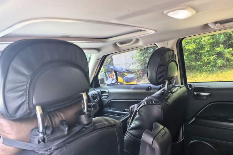 Used Jeep Patriot 2014 2.4L Sport Edition Headliner