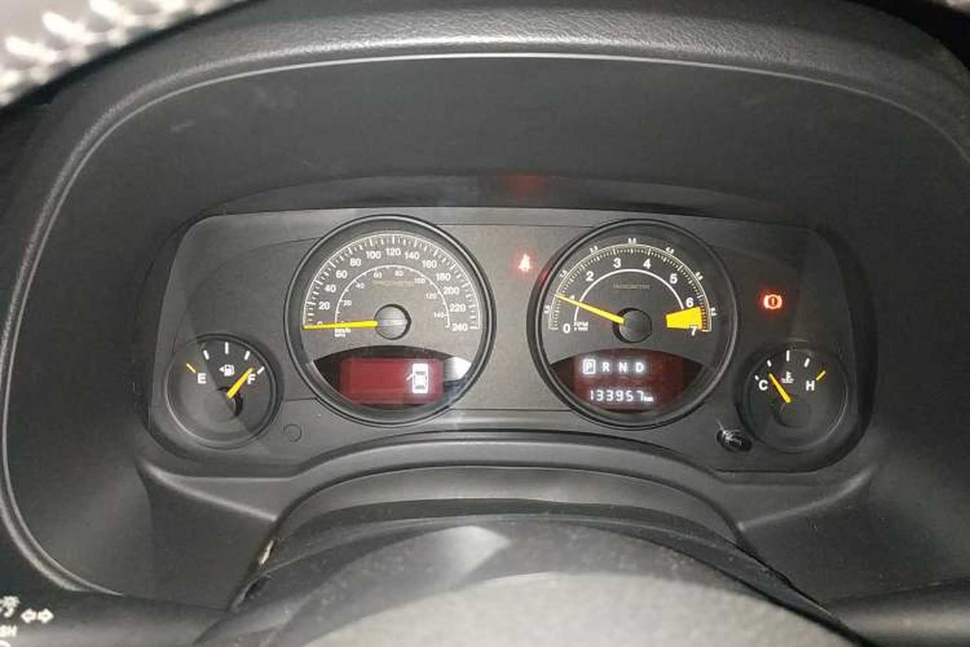 Used Jeep Patriot 2014 2.4L Sport Edition Instrument Cluster