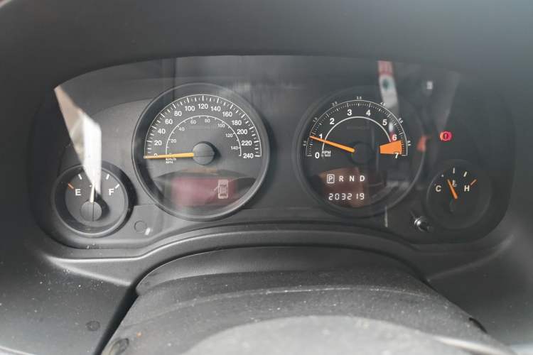 Used Jeep Patriot 2014 2.4L Sport Edition Instrument Cluster