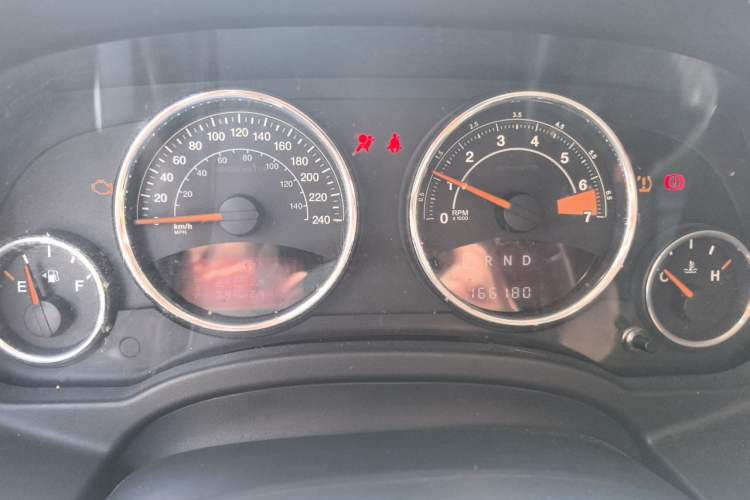 Used Jeep Patriot 2014 2.4L Luxury Navigation Edition Instrument Cluster