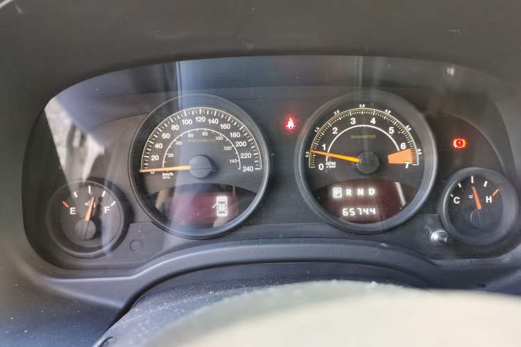 Used Jeep Patriot 2014 2.4L Serpentine Collection Edition Instrument Cluster
