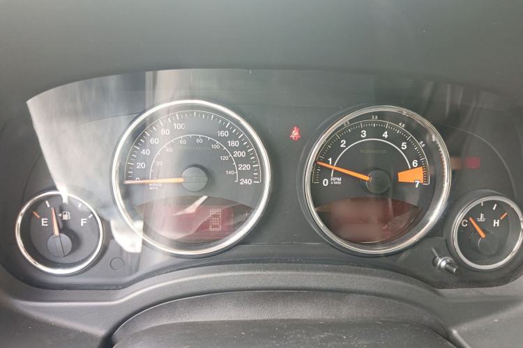 Used Jeep Patriot 2014 2.4L Luxury Navigation Edition Instrument Cluster