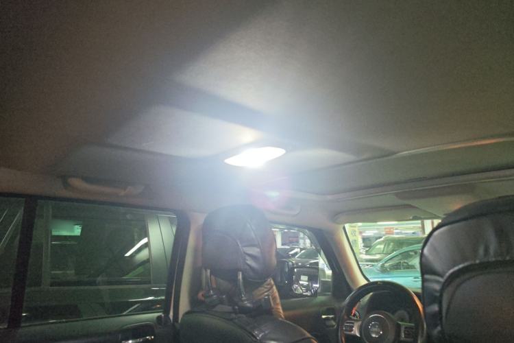 Used Jeep Patriot 2014 2.4L Sport Edition Interior 3
