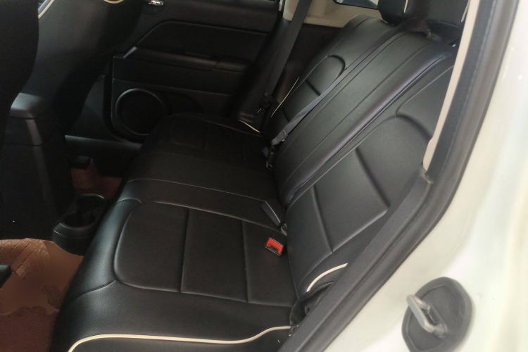 Used Jeep Patriot 2014 2.4L Sport Edition Interior 4