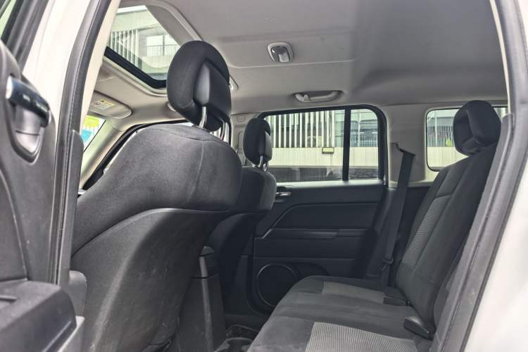 Used Jeep Patriot 2014 2.4L Sport Edition Interior 6