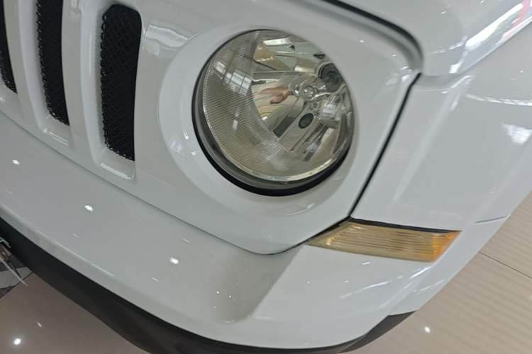 Used Jeep Patriot 2014 2.0L Sport Edition Left Front Headlight