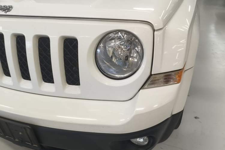 Used Jeep Patriot 2014 2.4L Sport Edition Left Front Headlight