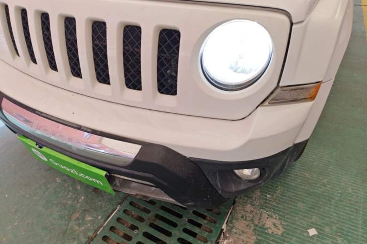 Used Jeep Patriot 2014 2.0L Sport Edition Left Front Headlight