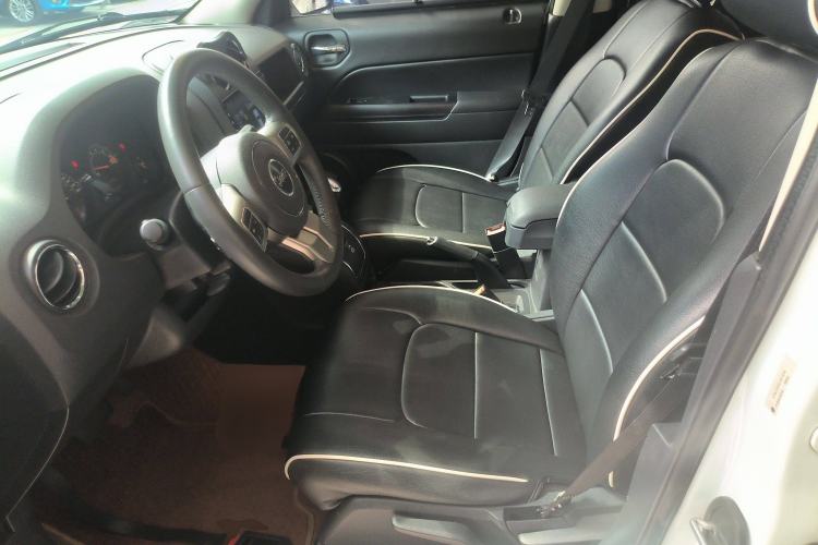 Used Jeep Patriot 2014 2.4L Sport Edition Left Front Seat