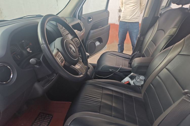 Used Jeep Patriot 2014 2.0L Sport Edition Left Front Seat