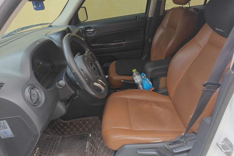 Used Jeep Patriot 2014 2.0L Sport Enhanced Edition Left Front Seat