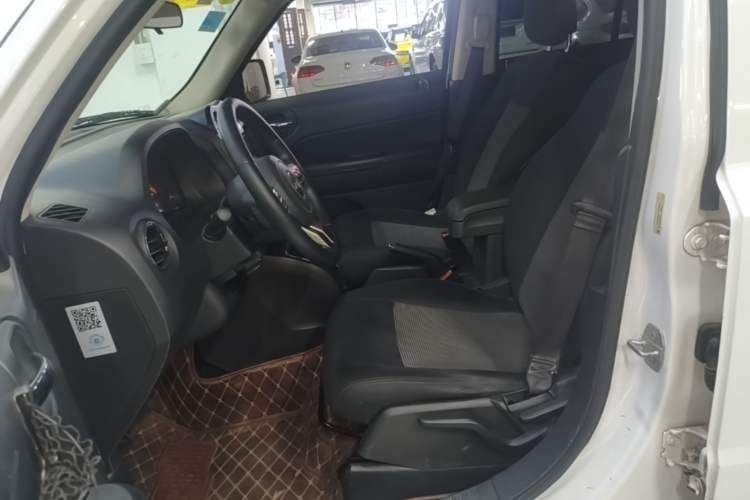 Used Jeep Patriot 2014 2.4L Sport Edition Left Front Seat