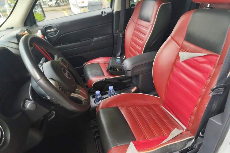Used Jeep Patriot 2014 2.0L Sport Edition Left Front Seat