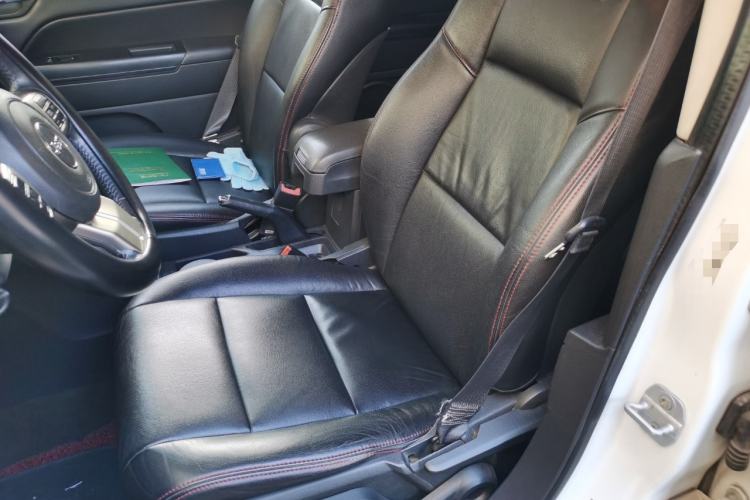 Used Jeep Patriot 2014 2.4L Serpentine Collection Edition Left Front Seat