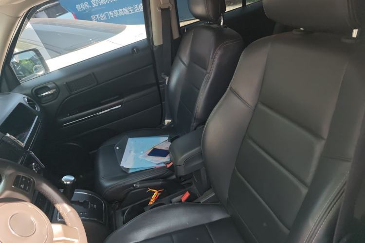 Used Jeep Patriot 2014 2.4L Luxury Navigation Edition Left Front Seat