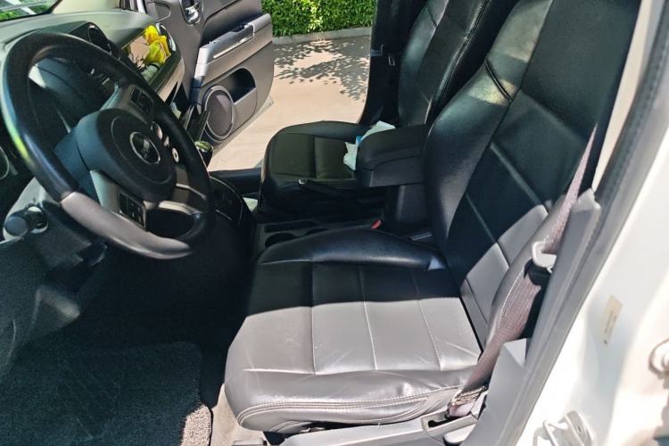 Used Jeep Patriot 2014 2.4L Luxury Navigation Edition Left Front Seat