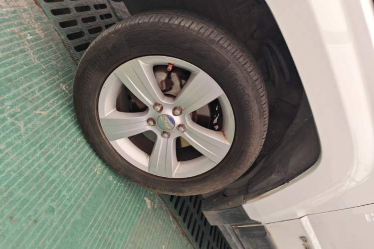 Used Jeep Patriot 2014 2.0L Sport Edition Left Front Wheel Hub