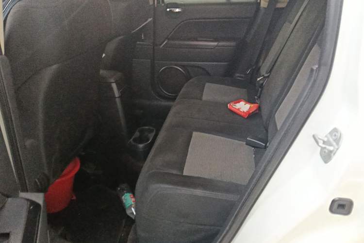 Used Jeep Patriot 2014 2.4L Sport Edition Left Rear Seat