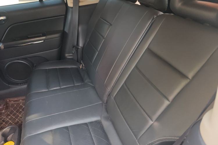 Used Jeep Patriot 2014 2.4L Luxury Navigation Edition Left Rear Seat