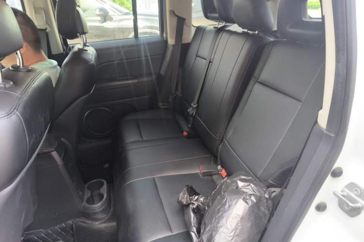 Used Jeep Patriot 2014 2.4L Sport Edition Left Rear Seat