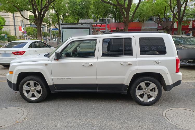 Used Jeep Patriot 2014 2.4L Sport Edition Left Side