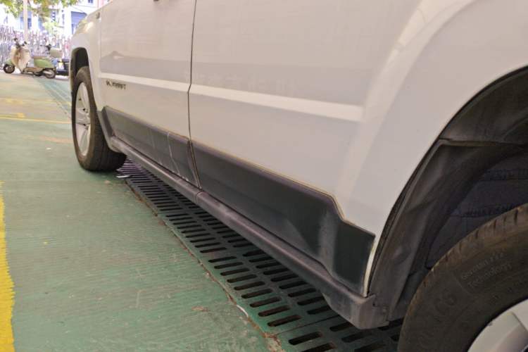 Used Jeep Patriot 2014 2.0L Sport Edition Left Side Sill