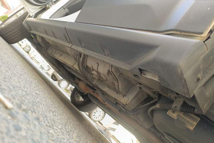 Used Jeep Patriot 2014 2.4L Sport Edition Left Side Sill