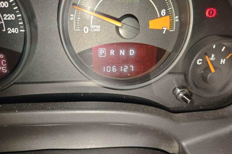Used Jeep Patriot 2014 2.0L Sport Edition Odometer Close Up