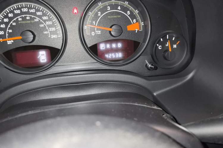 Used Jeep Patriot 2014 2.4L Sport Edition Odometer Close Up