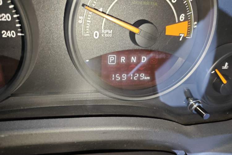 Used Jeep Patriot 2014 2.0L Sport Edition Odometer Close Up