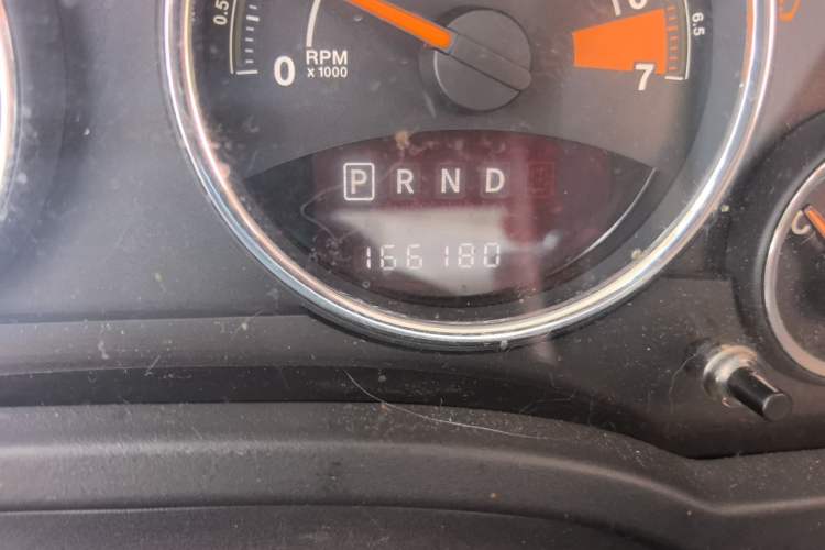 Used Jeep Patriot 2014 2.4L Luxury Navigation Edition Odometer Close Up