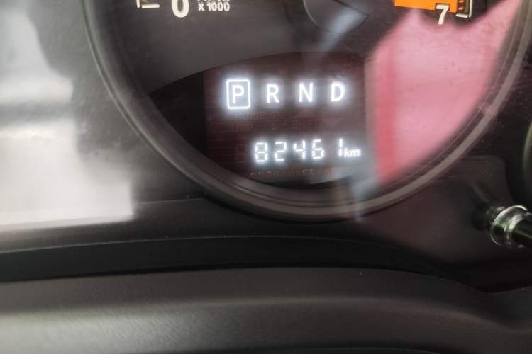Used Jeep Patriot 2014 2.0L Sport Edition Odometer Close Up