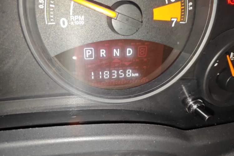 Used Jeep Patriot 2014 2.4L Sport Edition Odometer Close Up