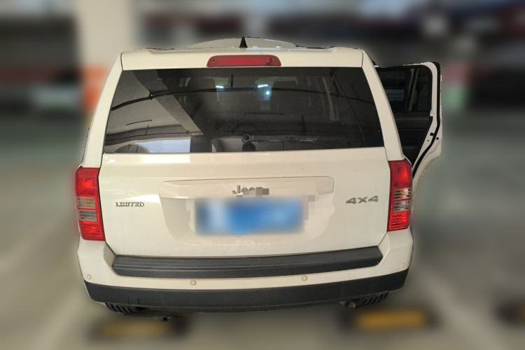 Used Jeep Patriot 2014 2.4L Sport Edition Rear