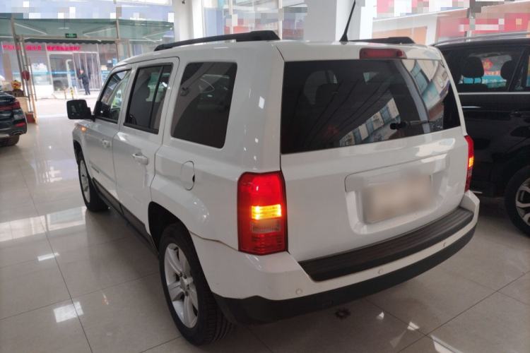 Used Jeep Patriot 2014 2.0L Sport Enhanced Edition Rear Left 45 Deg